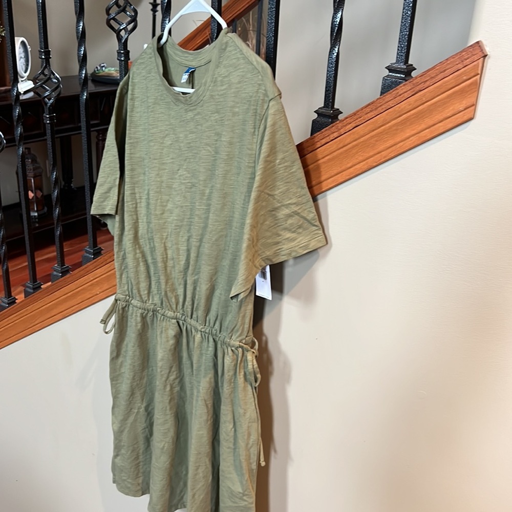 New with tags dress size small - Picture 5 of 5